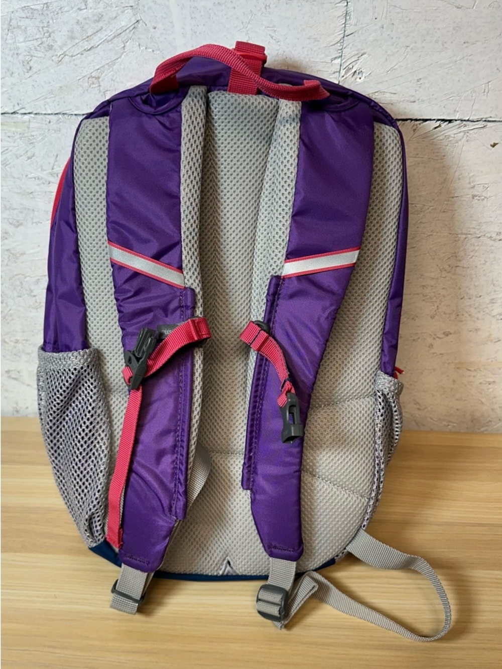 CamelBak Scout Kids Hydration Backpack with purple pink Teal Logo - Picture 2 of 5